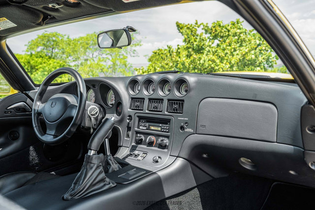 Used 2001 Dodge Viper GTS RWD image 36