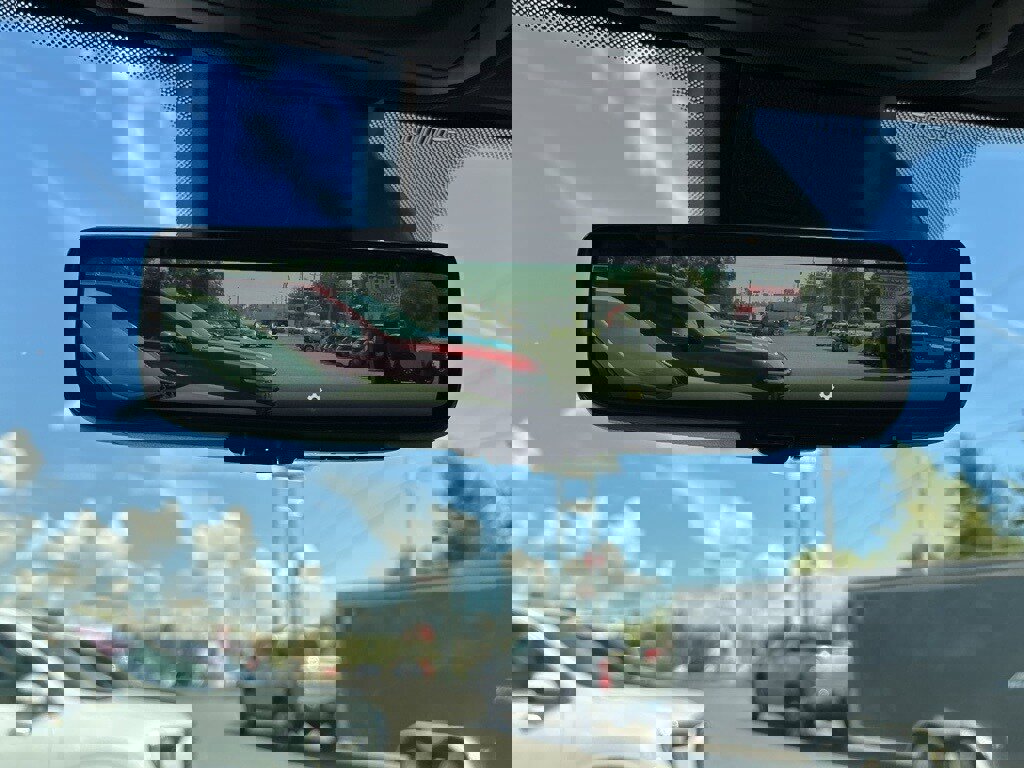 Used 2024 Jeep Grand Cherokee Limited w/ Luxury Tech Group II image 33