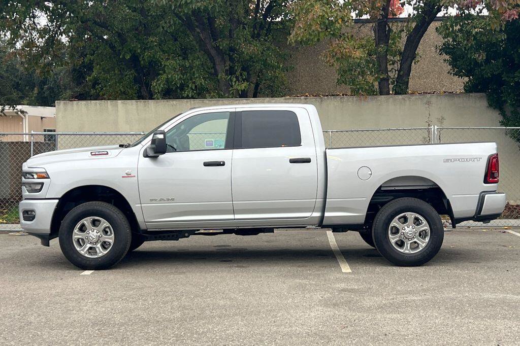 New 2026 RAM 2500 Big Horn AWD/4WD image 7