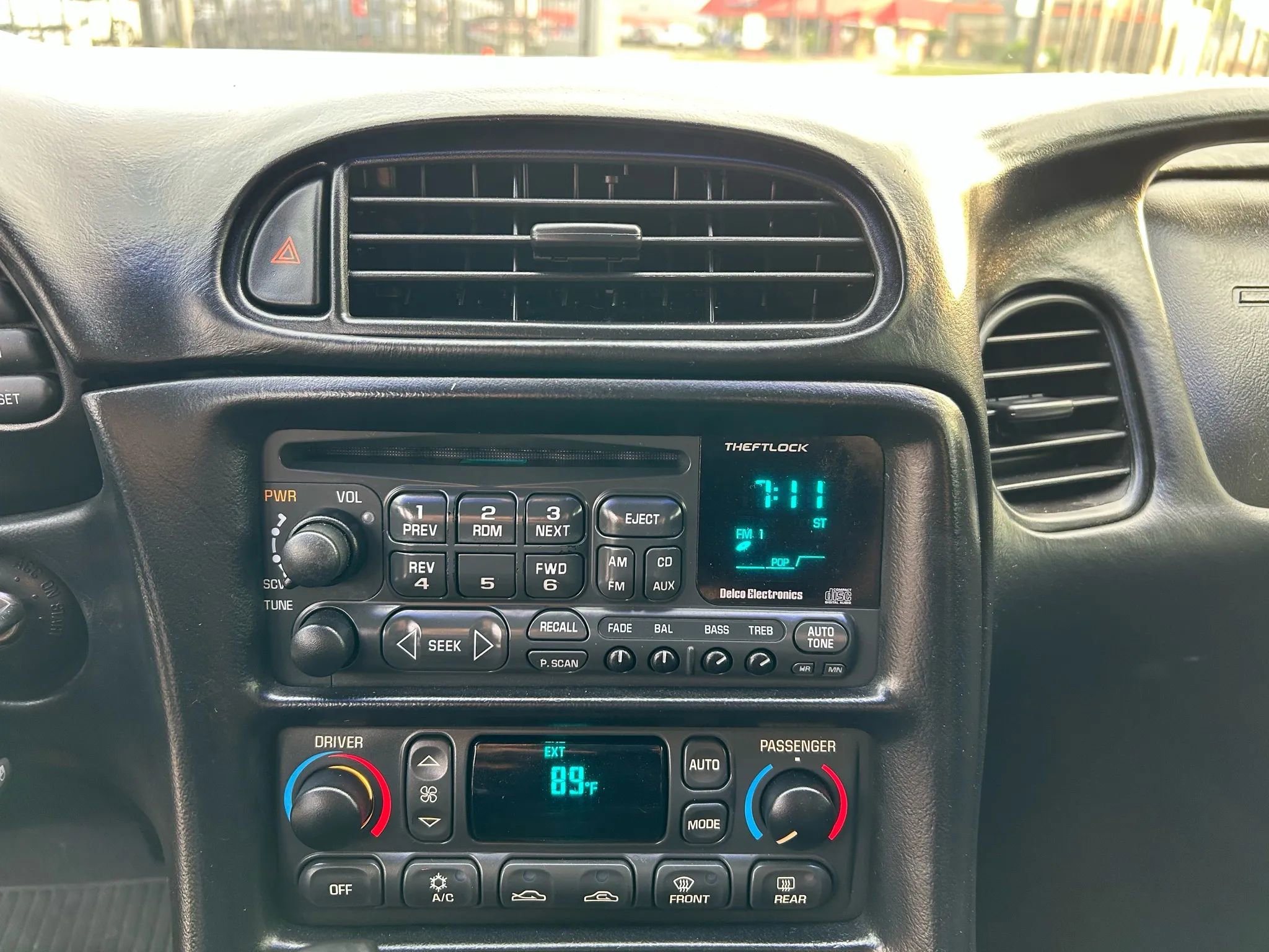 Used 2002 Chevrolet Corvette Coupe w/ Preferred Equipment Group2 image 23