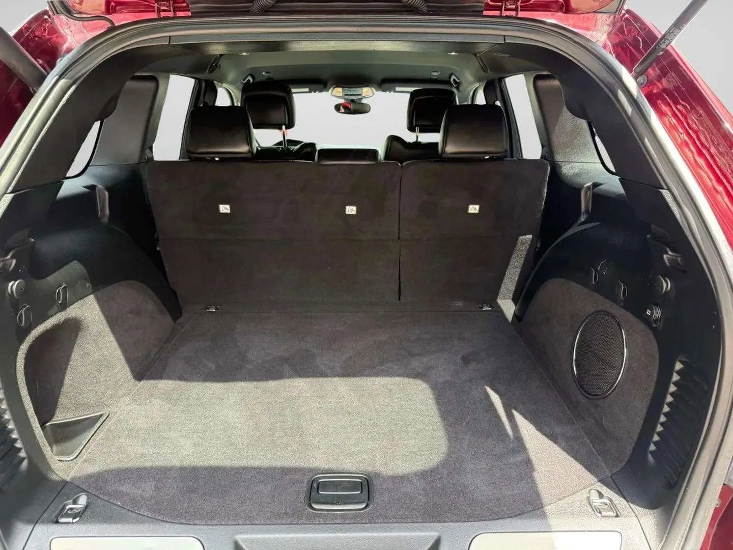 Used 2019 Jeep Grand Cherokee Limited image 15