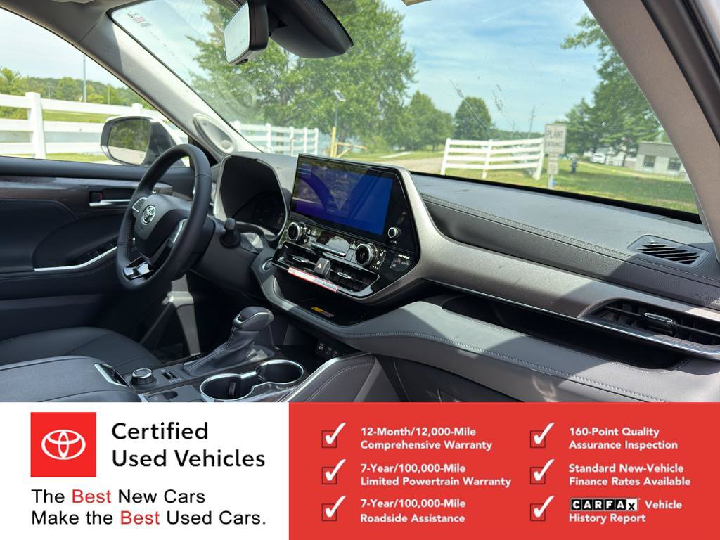 Certified 2026 Toyota Highlander Limited AWD/4WD image 22