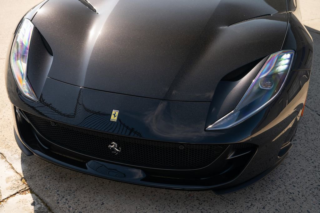 Used 2020 Ferrari 812 Superfast image 9