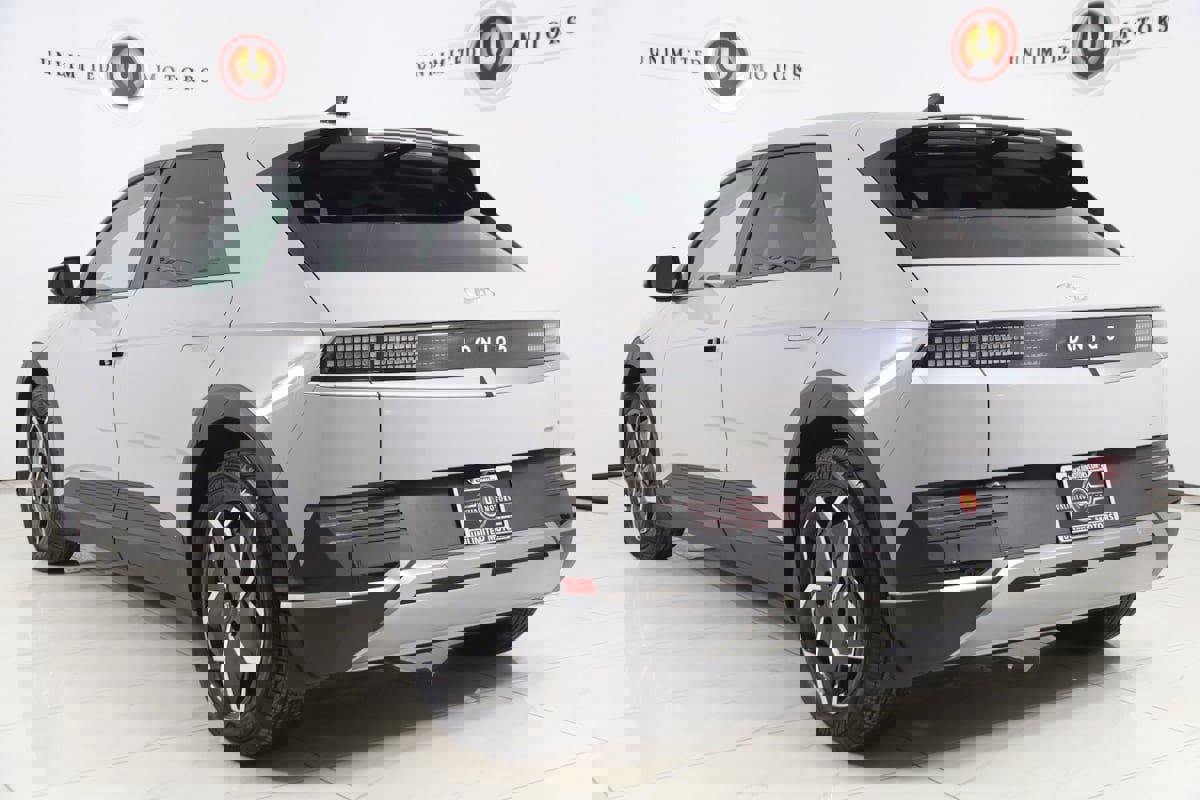 Used 2024 Hyundai Ioniq 5 SEL image 4