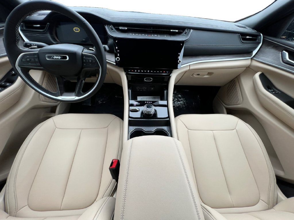 New 2027 Jeep Grand Cherokee L Limited AWD/4WD image 20