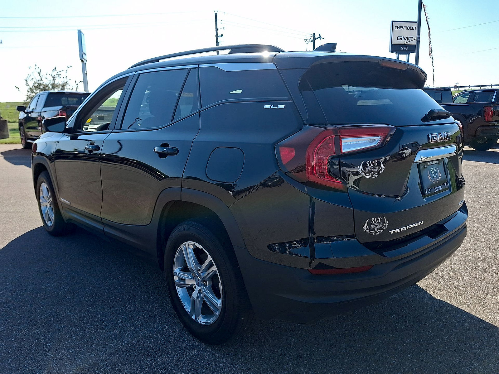 Used 2023 GMC Terrain SLE w/ Driver Convenience Package AWD/4WD image 22