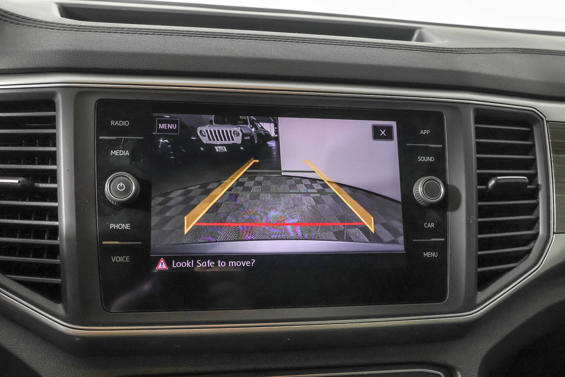 Used 2018 Volkswagen Atlas SE AWD/4WD image 8