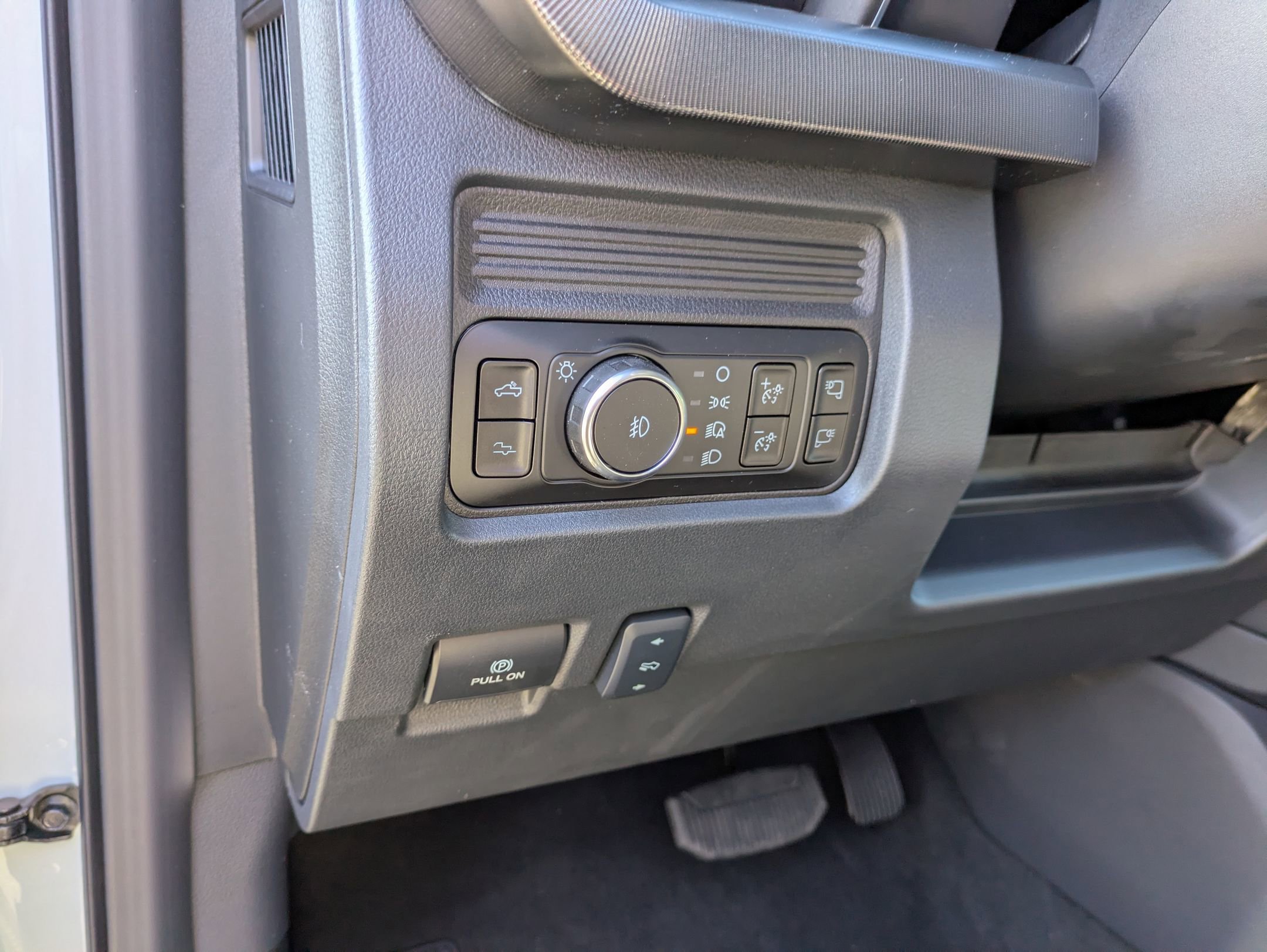 New 2026 Ford F250 Platinum w/ Tremor Off-Road Package image 18