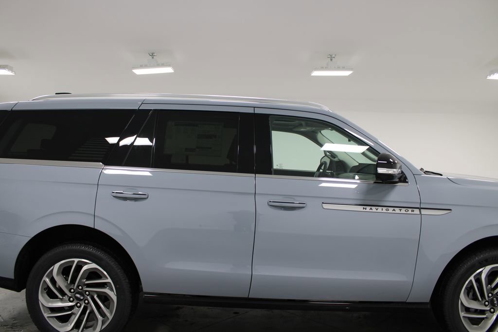 New 2026 Lincoln Navigator Reserve image 10