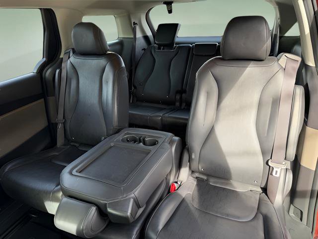 Used 2025 Kia Carnival image 43