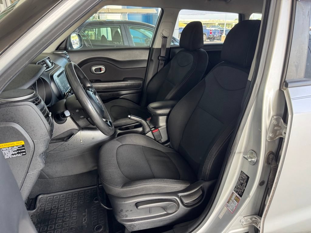 Used 2019 Kia Soul + FWD image 16