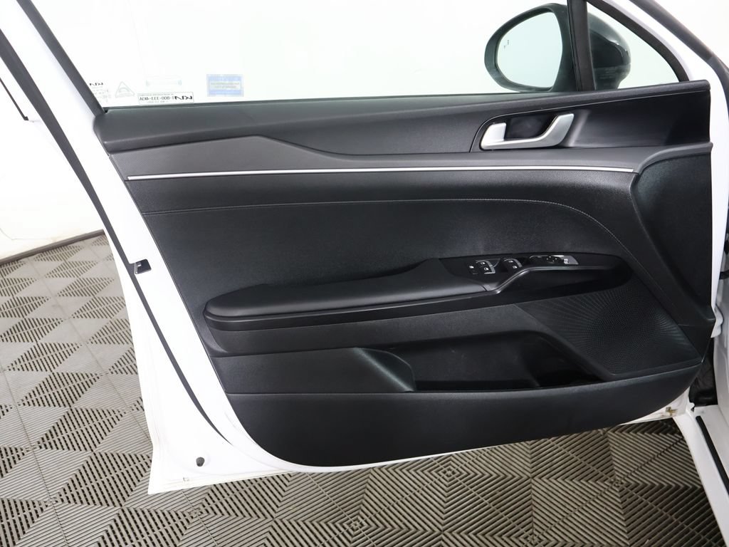 Used 2022 Kia K5 GT-Line AWD/4WD image 22