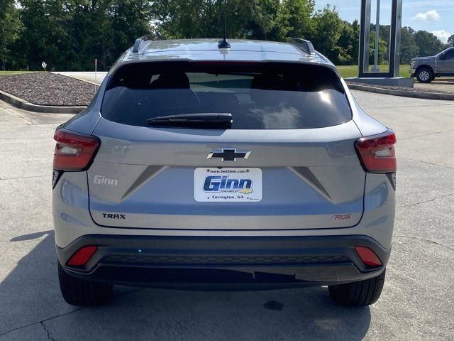 New 2025 Chevrolet Trax RS w/ Driver Confidence Package FWD image 4