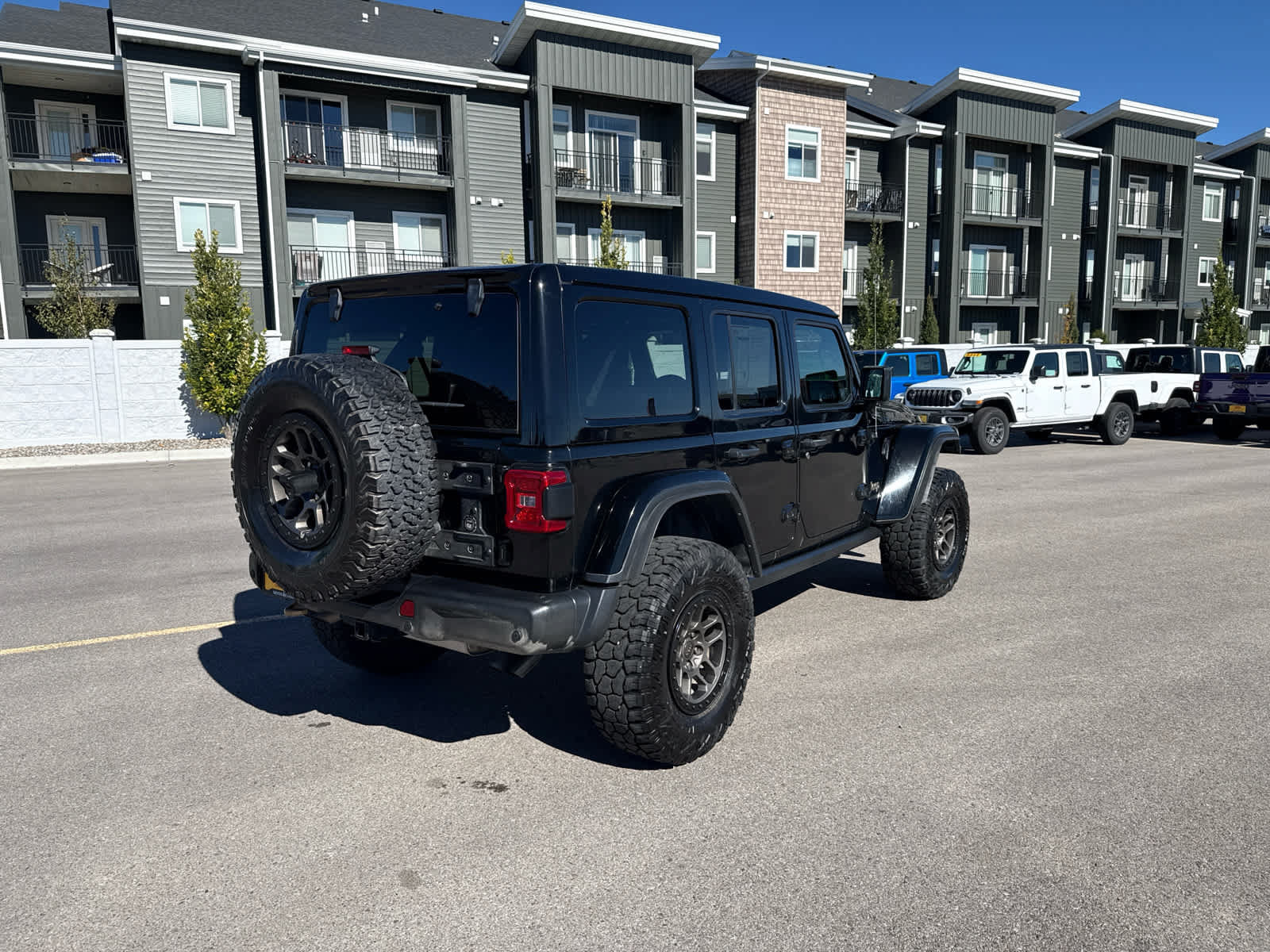 Certified 2022 Jeep Wrangler Unlimited Rubicon w/ Xtreme Recon 35" Tire Package AWD/4WD image 9