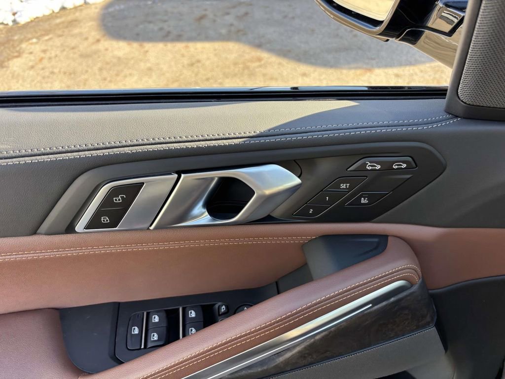 New 2026 BMW X6 xDrive40i w/ Climate Comfort Package image 12