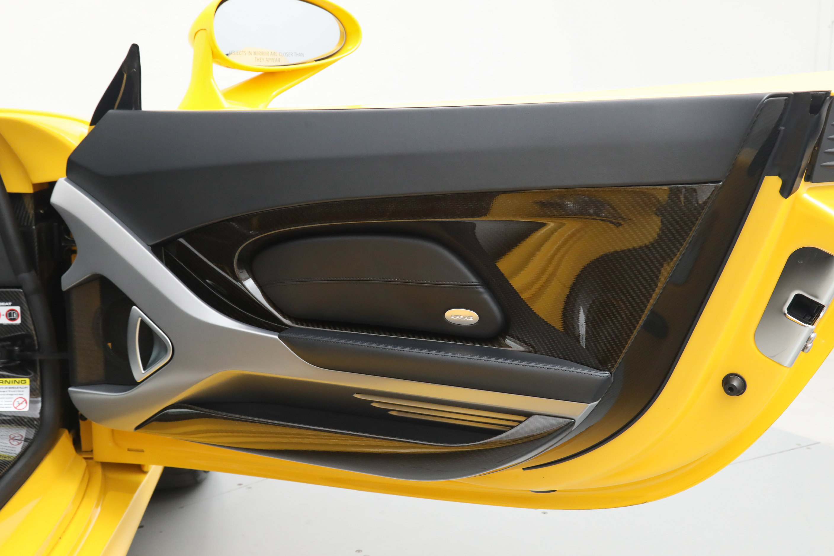 Used 2005 Porsche Carrera GT RWD image 18