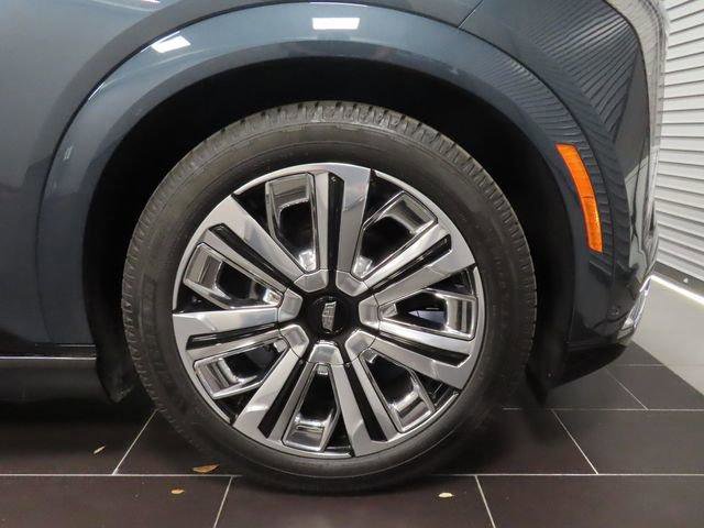 New 2025 Cadillac Escalade IQ Luxury 2 w/ LPO, Radiant Package AWD/4WD image 17