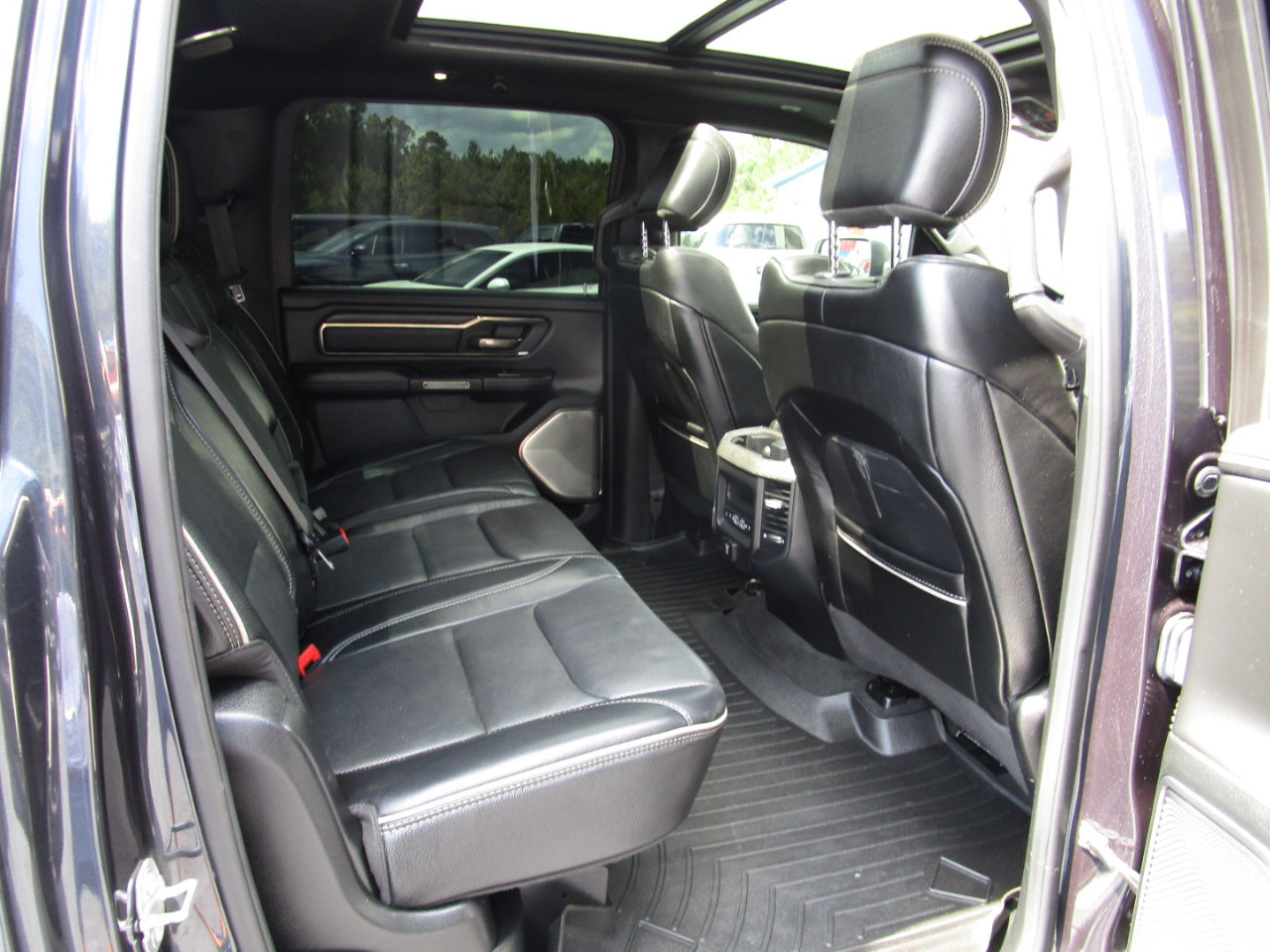 Used 2019 RAM 1500 Limited image 30