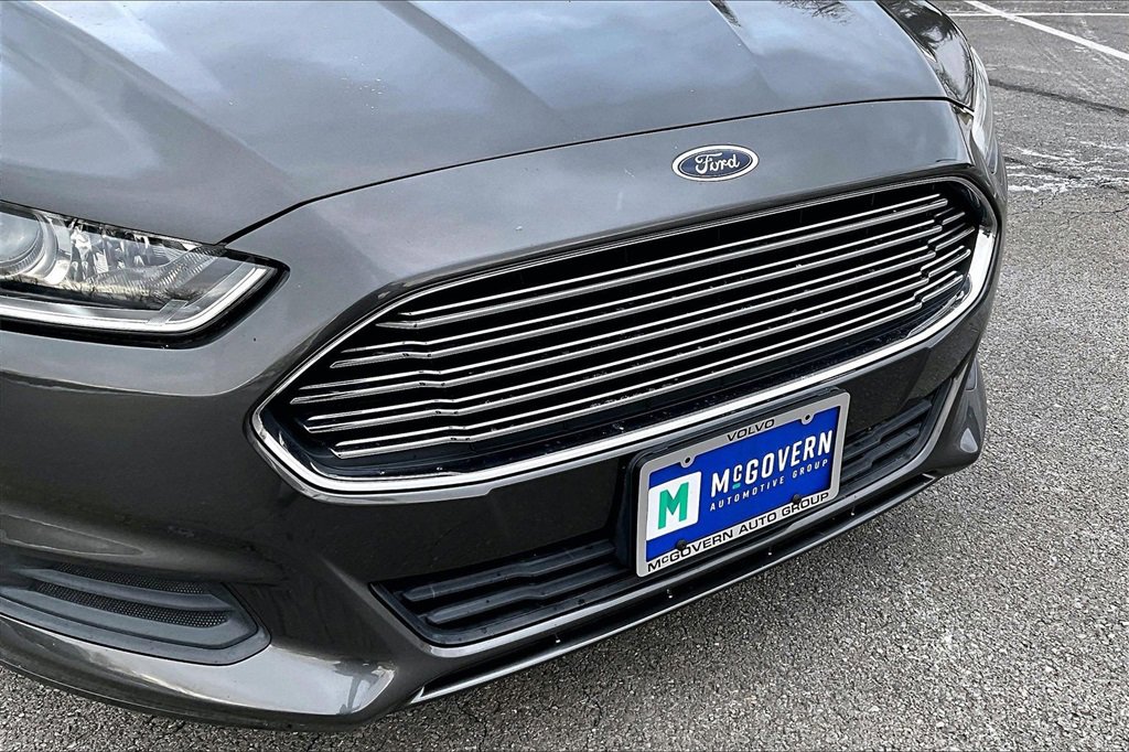 Used 2016 Ford Fusion SE image 31