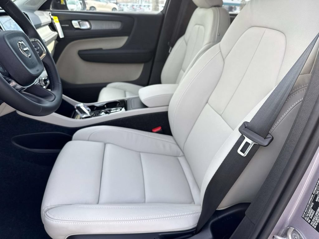 New 2026 Volvo XC40 B5 Ultra AWD/4WD image 19