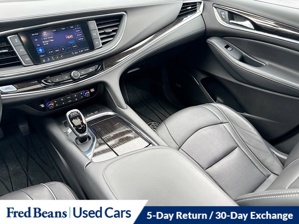 Used 2021 Buick Enclave Avenir w/ Avenir Technology Package AWD/4WD image 30