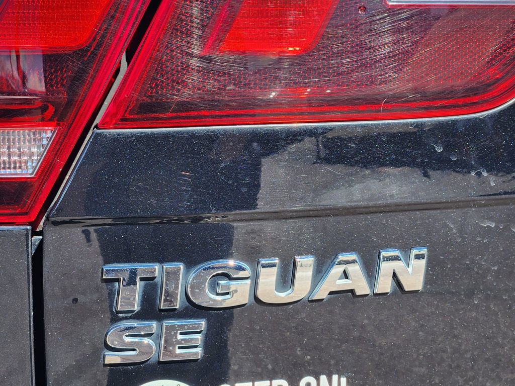Used 2021 Volkswagen Tiguan SE image 30