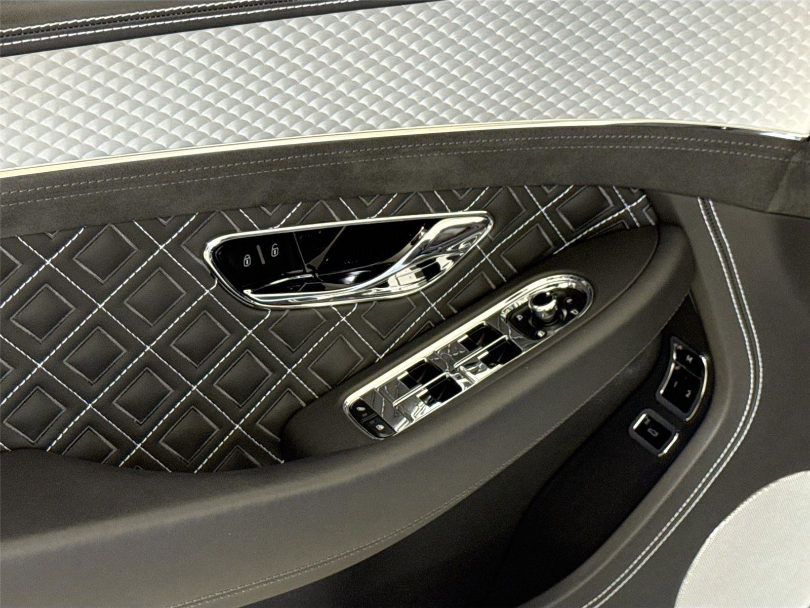 Used 2022 Bentley Continental GT Speed image 13