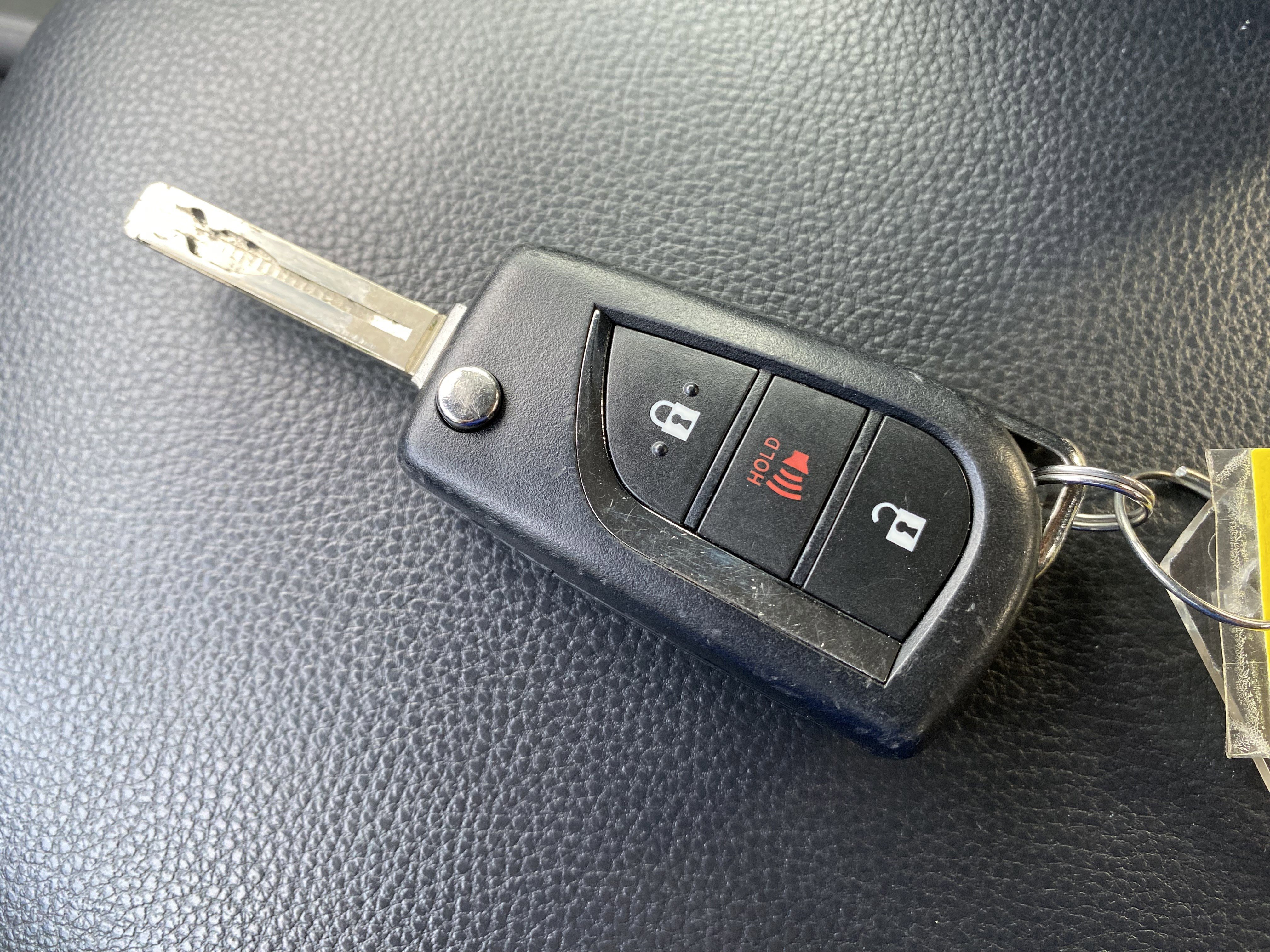 Used 2021 Toyota RAV4 LE image 35