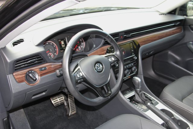 Used 2020 Volkswagen Passat 2.0T SEL FWD image 20