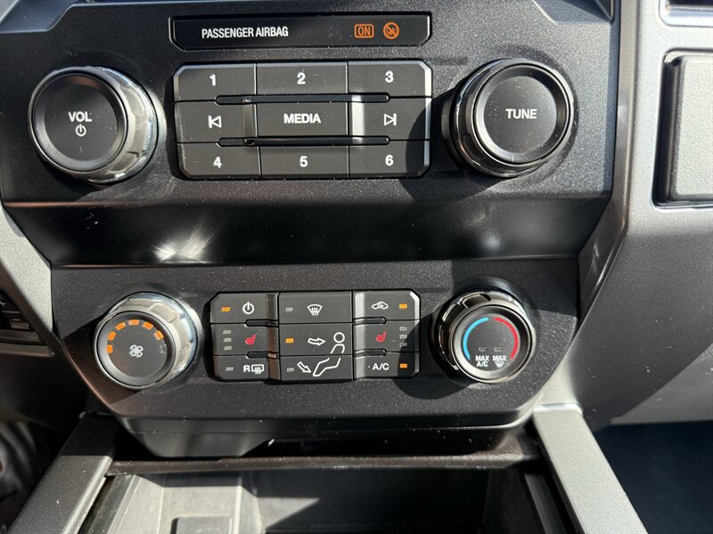 Used 2022 Ford F250 XLT w/ XLT Premium Package RWD image 34