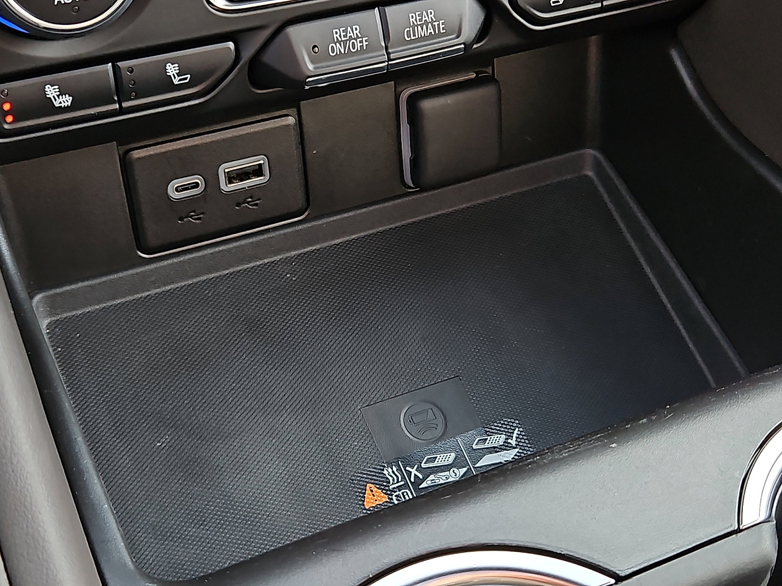 Used 2023 Chevrolet Tahoe Z71 w/ Luxury Package image 24