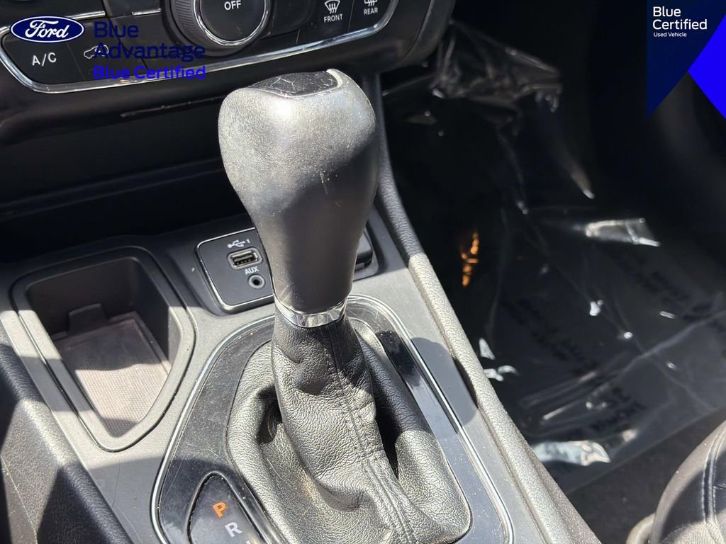 Used 2020 Jeep Cherokee Latitude Plus FWD image 26