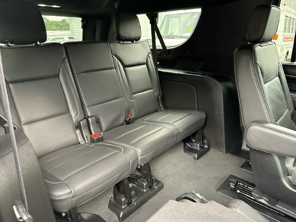 Used 2024 GMC Yukon XL Denali AWD/4WD image 30