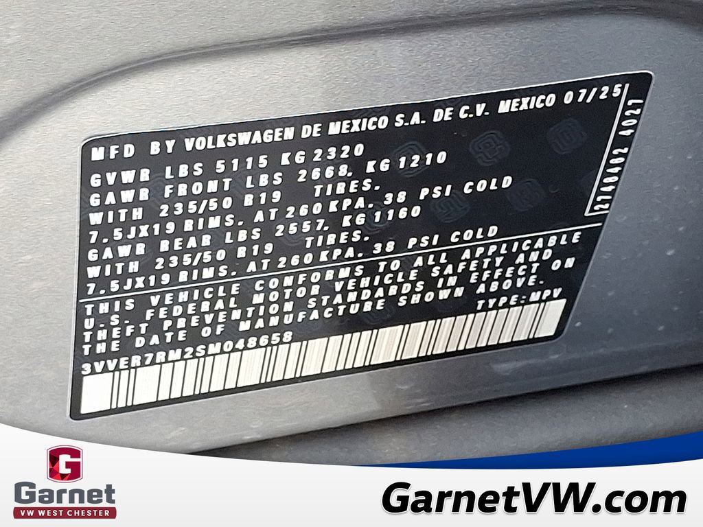 New 2025 Volkswagen Tiguan SE image 9