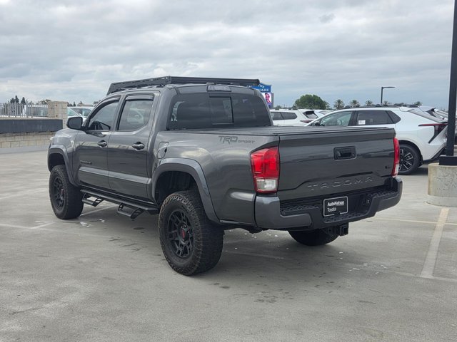 Used 2017 Toyota Tacoma TRD Sport w/ Tow Package RWD image 7