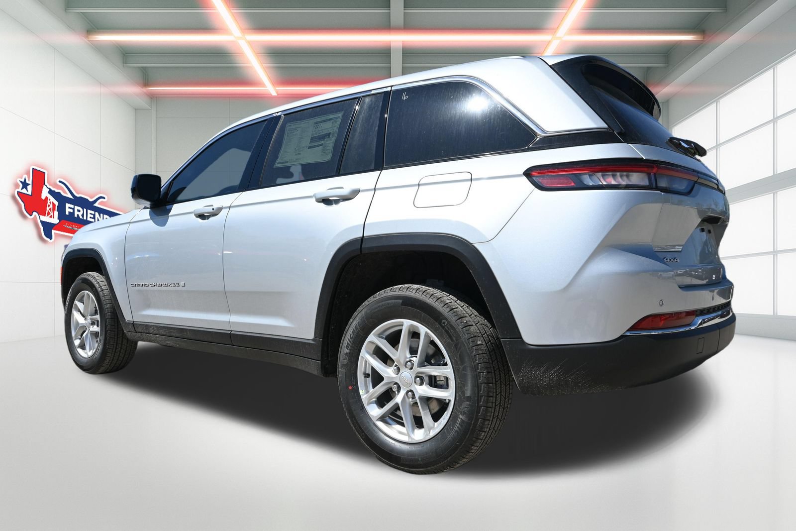 New 2026 Jeep Grand Cherokee Laredo X AWD/4WD image 2