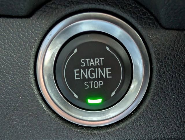 Used 2025 Chevrolet Traverse Z71 image 25