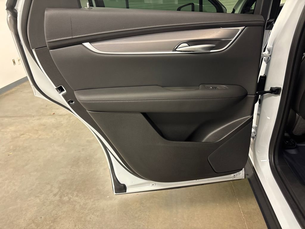 New 2026 Cadillac XT5 Luxury w/ LPO, Floor Liner Package image 27