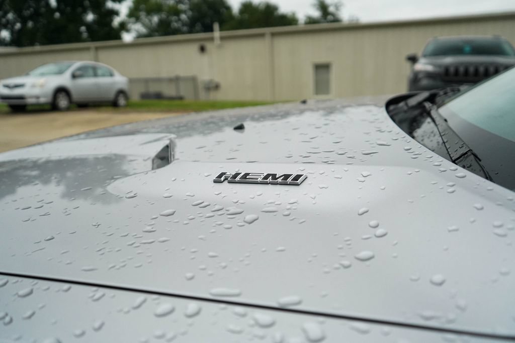 Used 2014 Dodge Challenger R/T RWD image 22