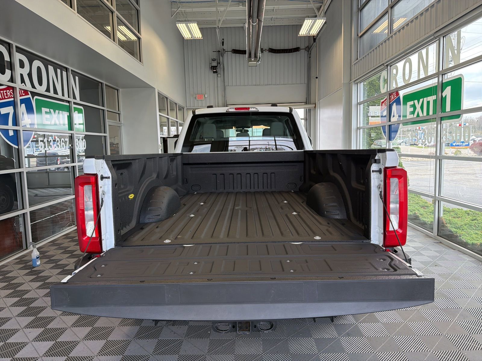 Used 2024 Ford F250 XL image 7