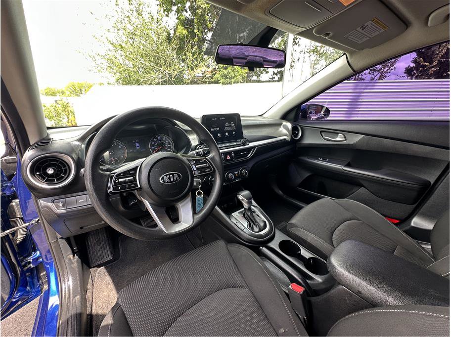 Used 2020 Kia Forte LXS FWD image 3
