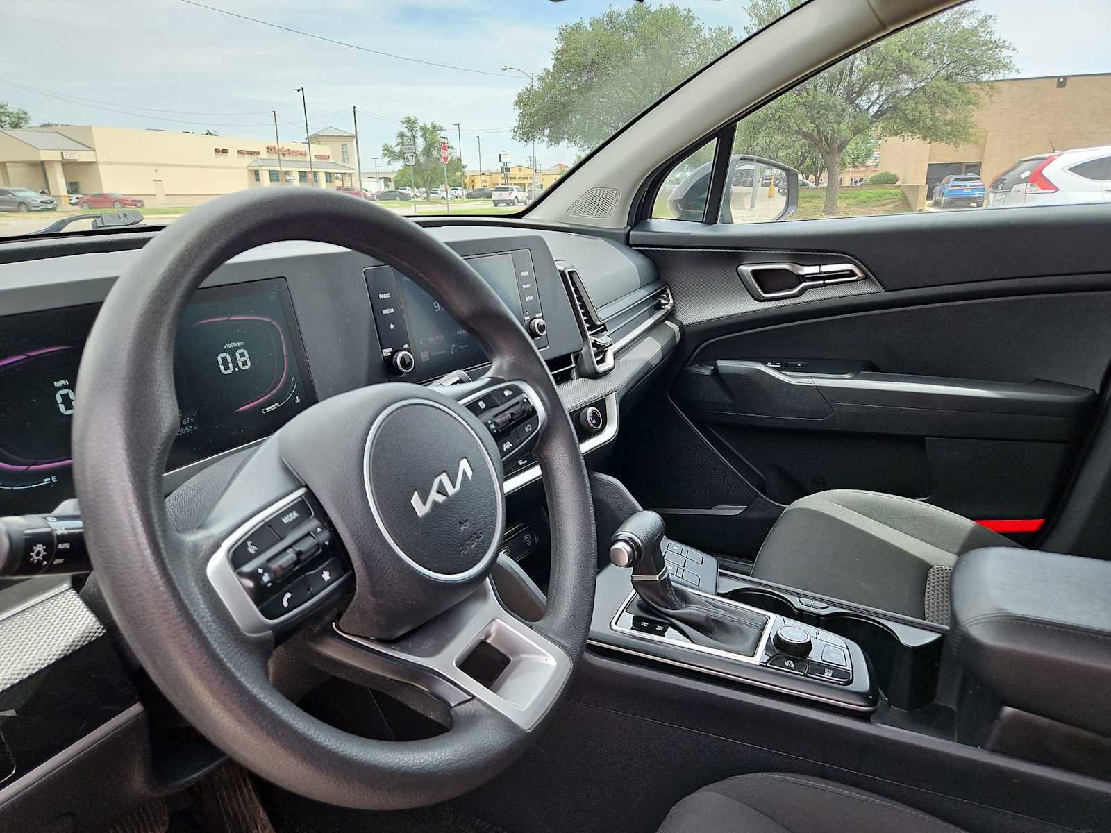 Used 2024 Kia Sportage LX AWD/4WD image 10