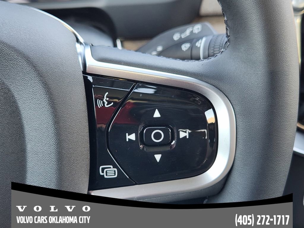 Used 2026 Volvo XC90 B5 Plus w/ Protection Package Premier image 28