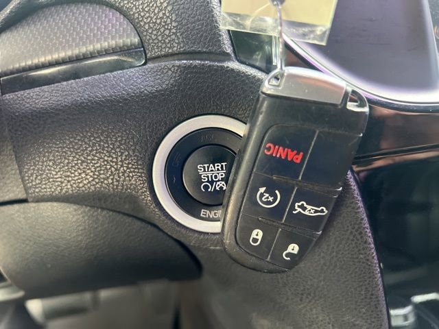 Used 2016 Chrysler 300 S image 8