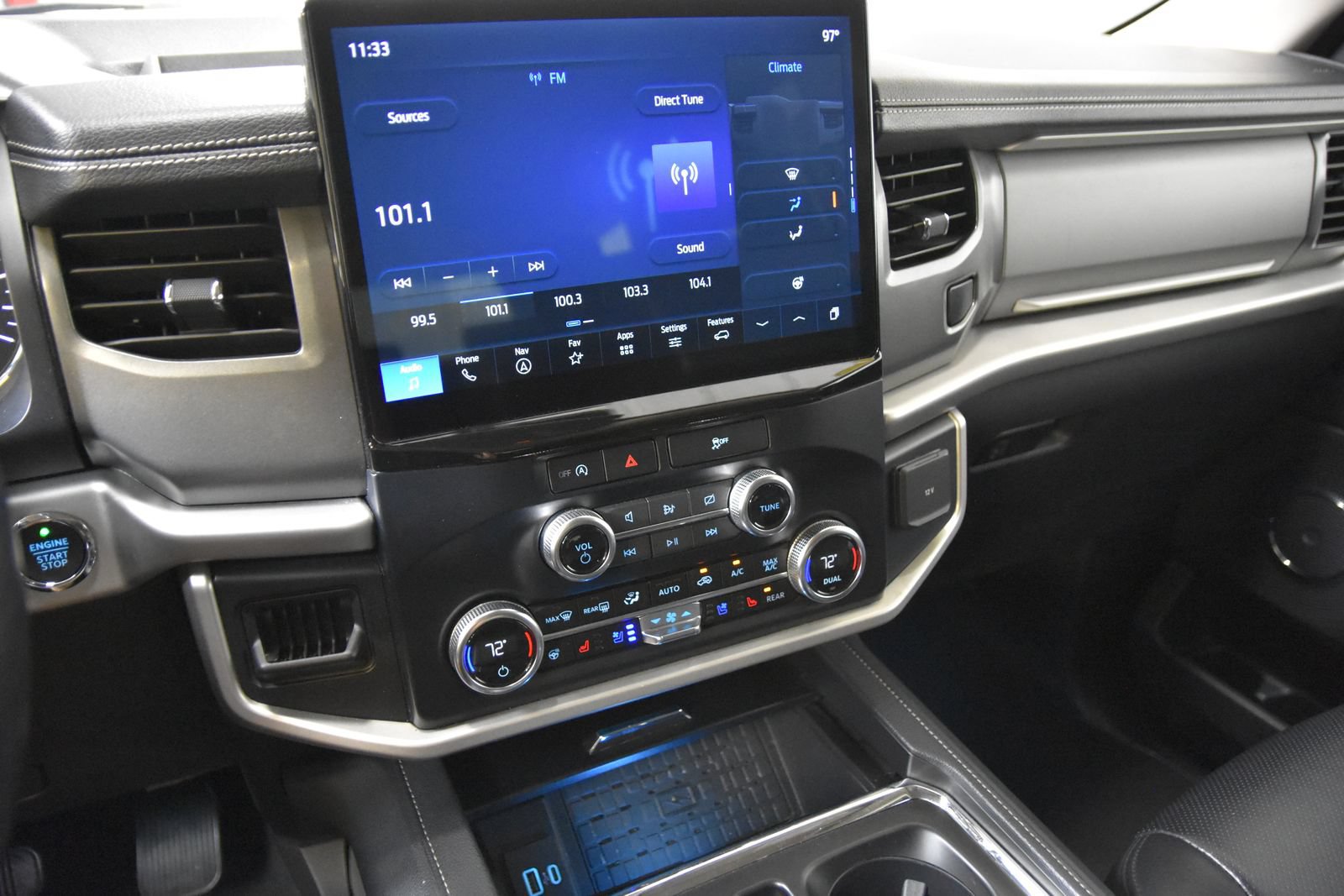 Used 2024 Ford Expedition XLT RWD image 21