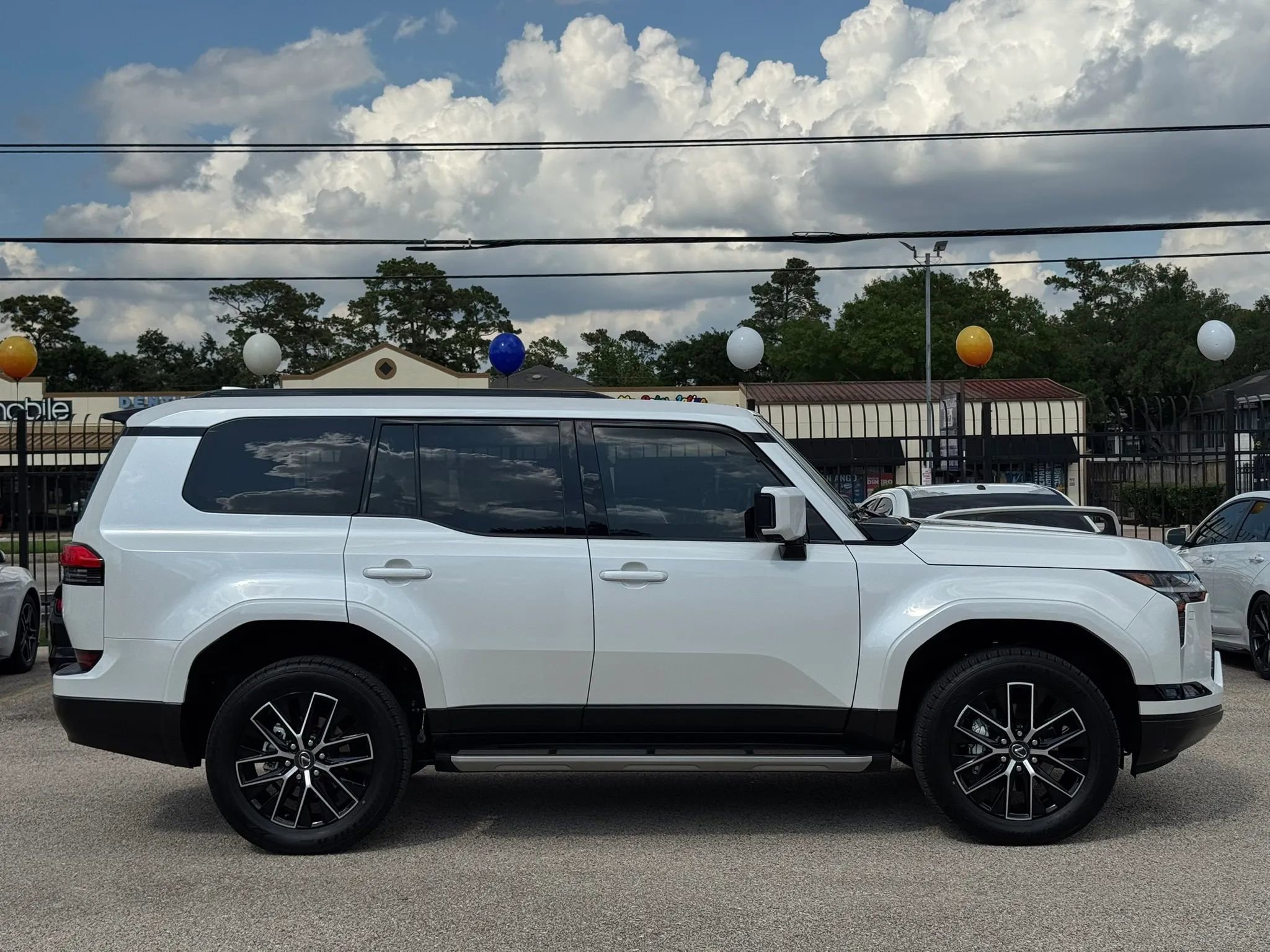 Used 2026 Lexus GX 550 w/ Accessory Package (2T) AWD/4WD image 11