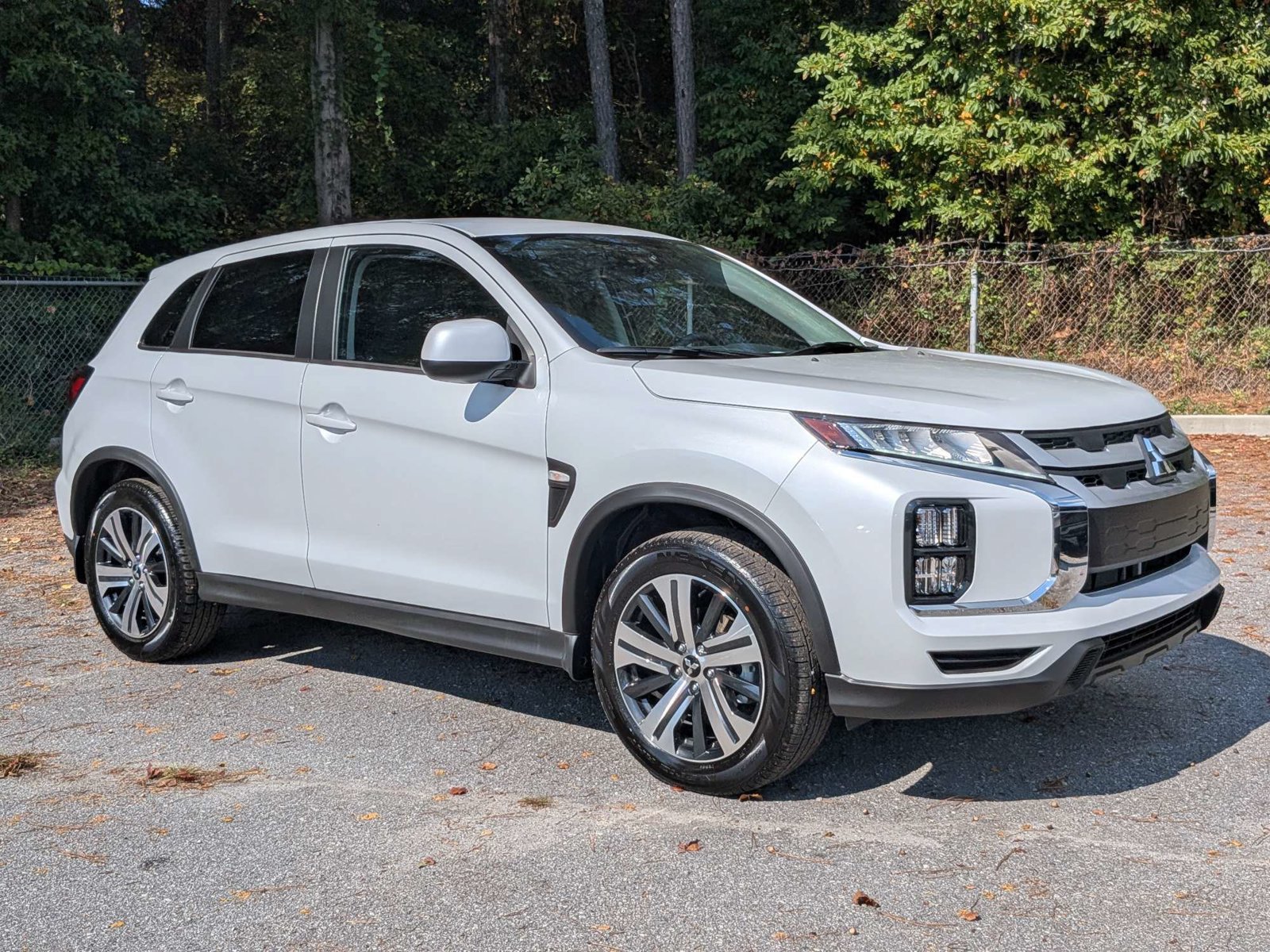 New 2027 Mitsubishi Outlander Sport ES FWD image 2