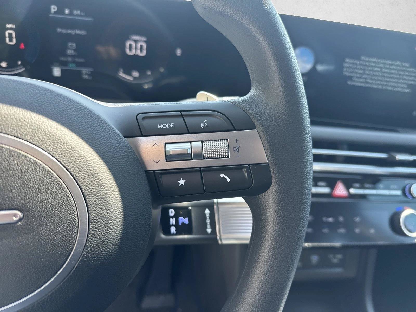 New 2026 Hyundai Tucson Blue SE FWD image 17