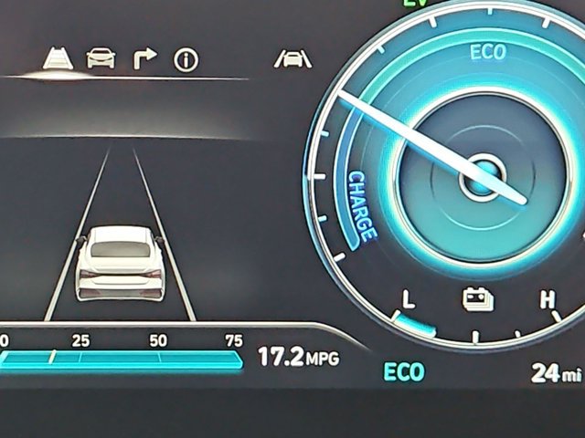 New 2026 Hyundai Elantra SEL FWD image 19