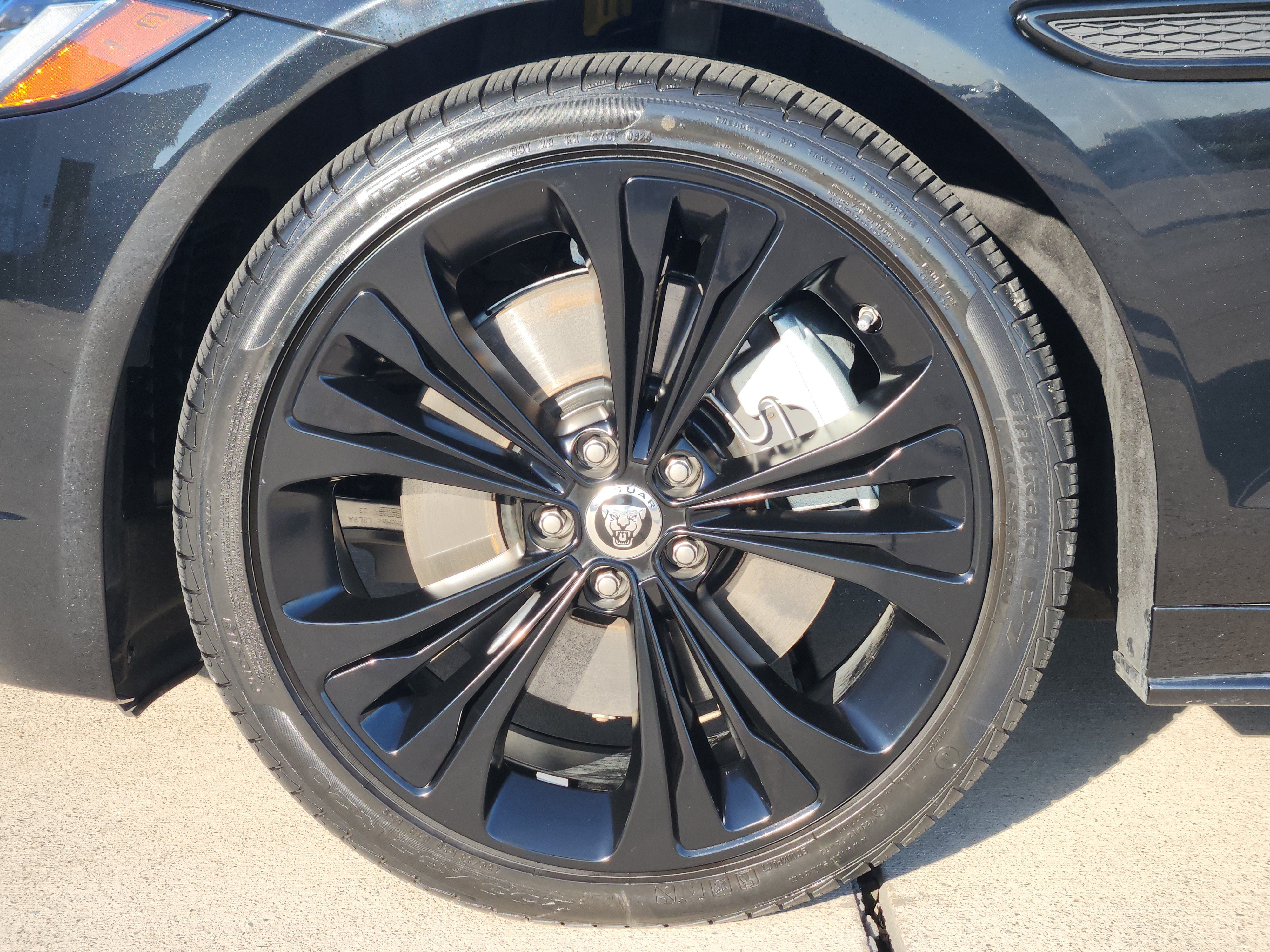 Certified 2024 Jaguar XF R-Dynamic SE AWD/4WD image 11